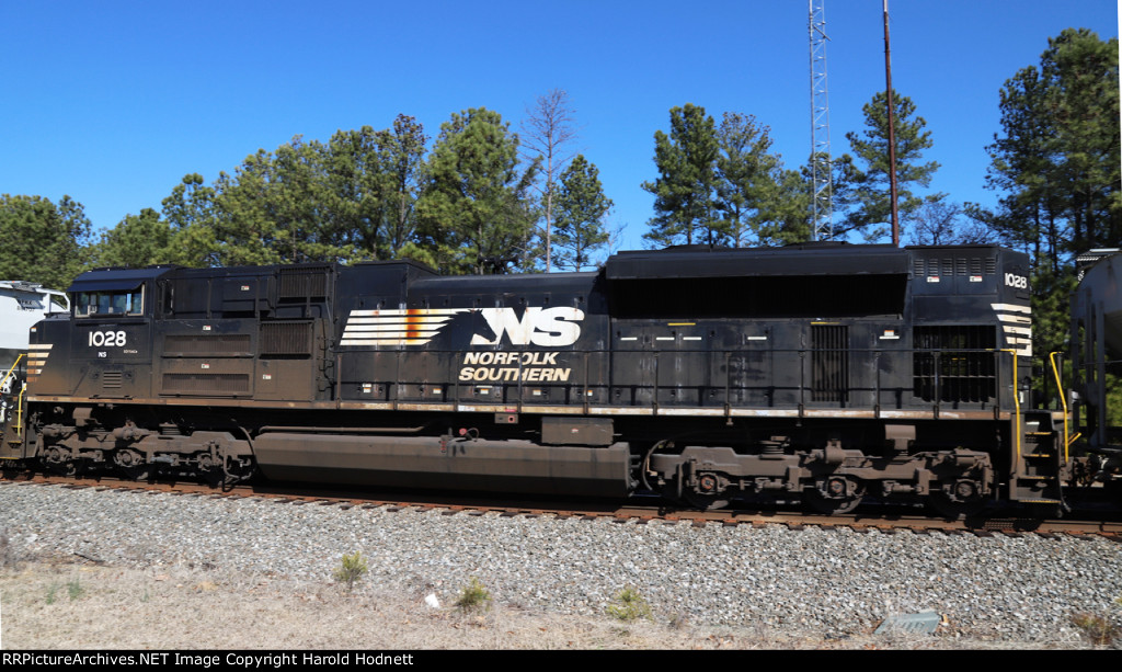 NS 1028